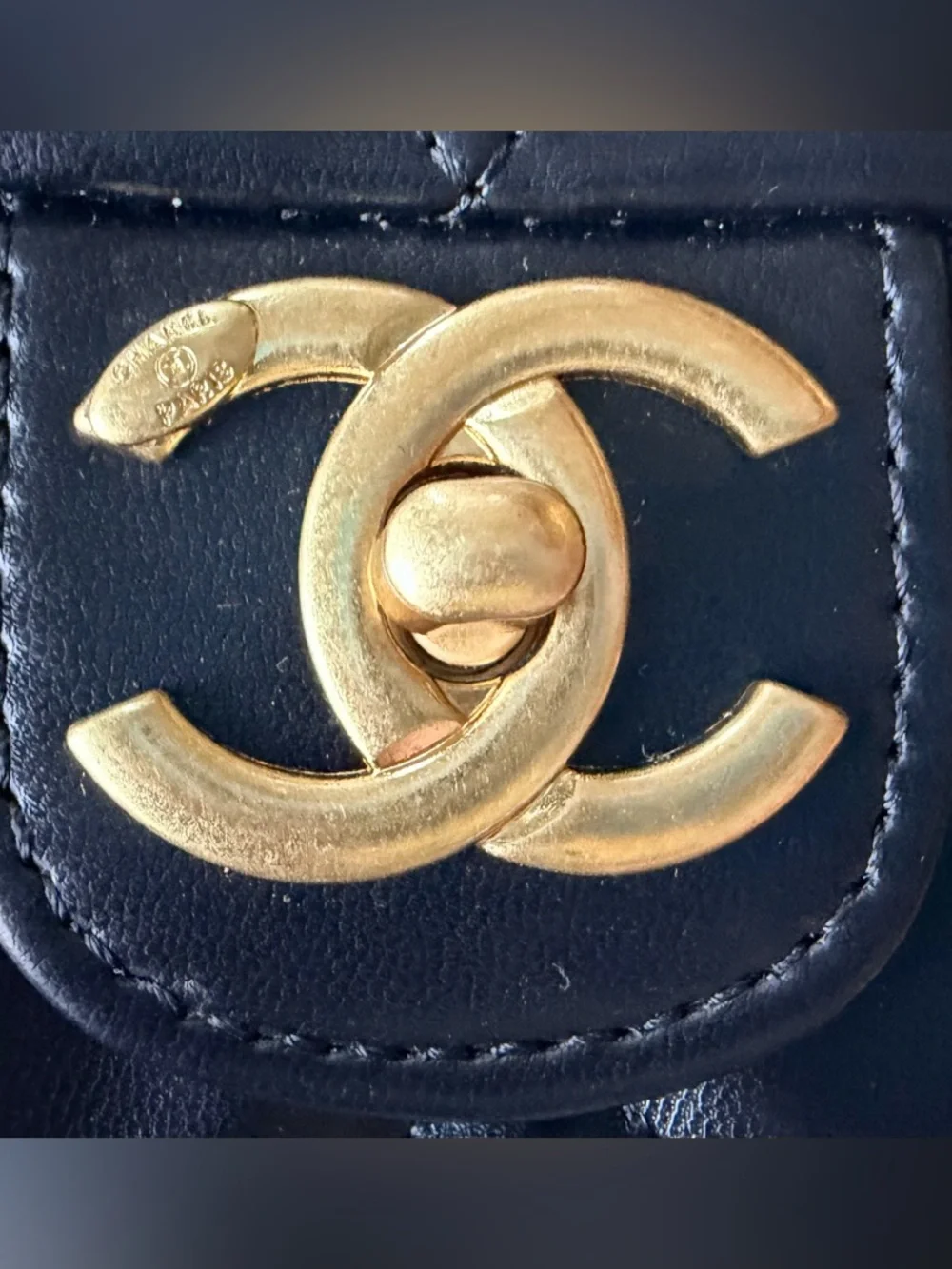 Chanel Makeup Black Mini Hearts on Chain NEW in Box w Dustbag
***PRICE FIRM*** - Picture 11 of 16